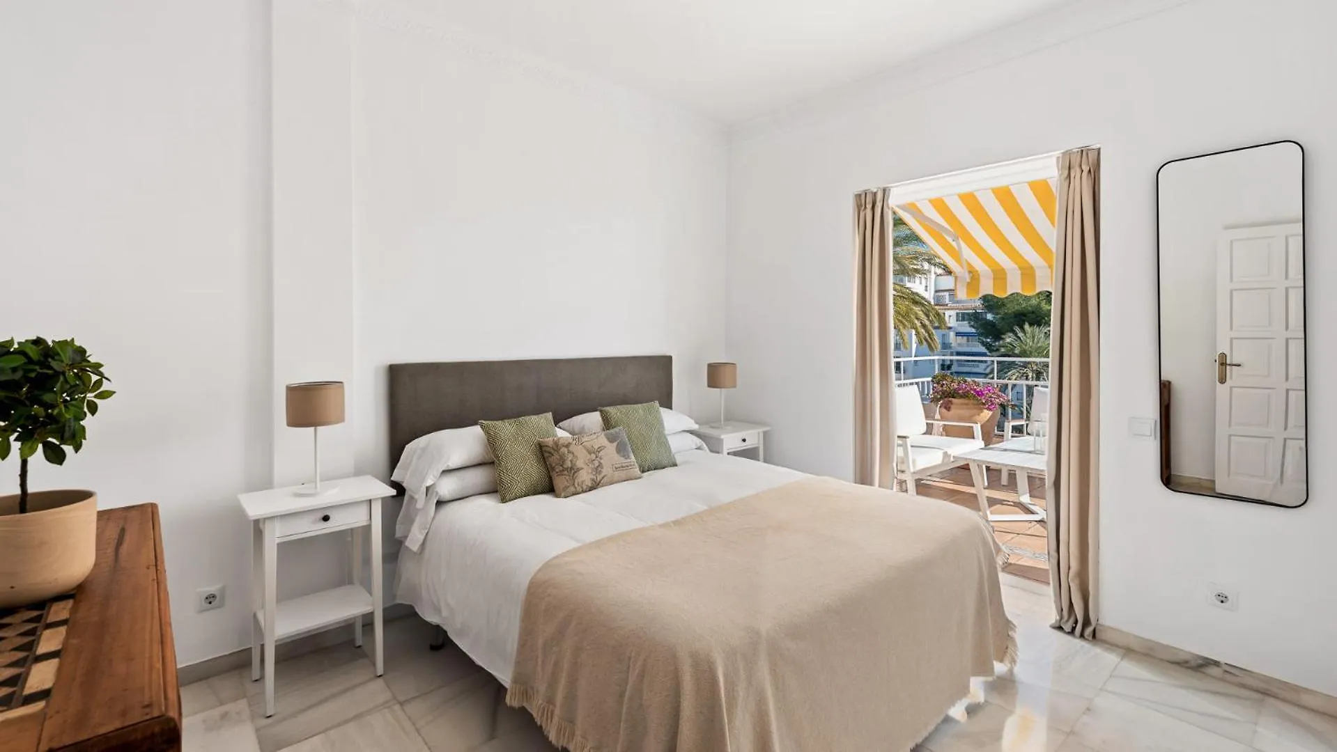 Atico En Puerto Banus Frente Al Mar Apartment Marbella