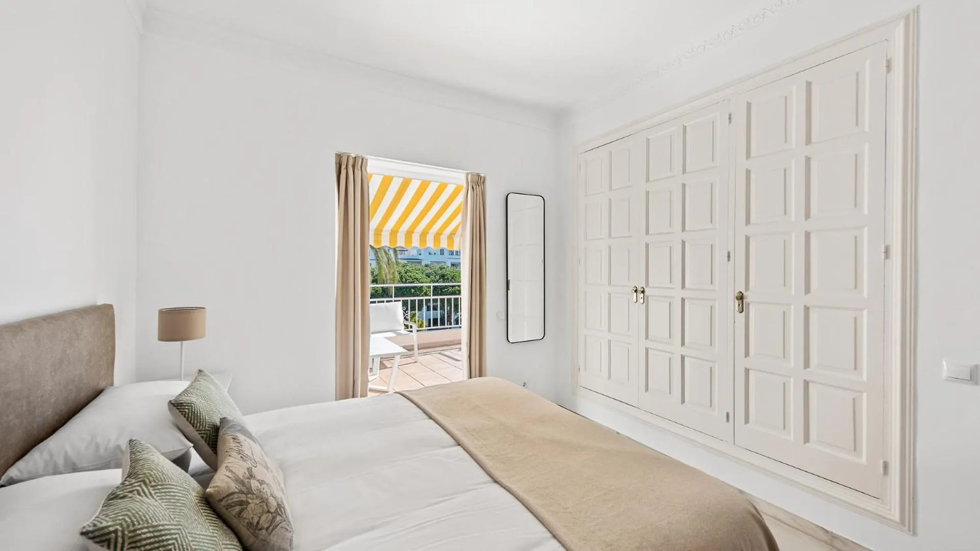 Atico En Puerto Banus Frente Al Mar Apartment Marbella Spain