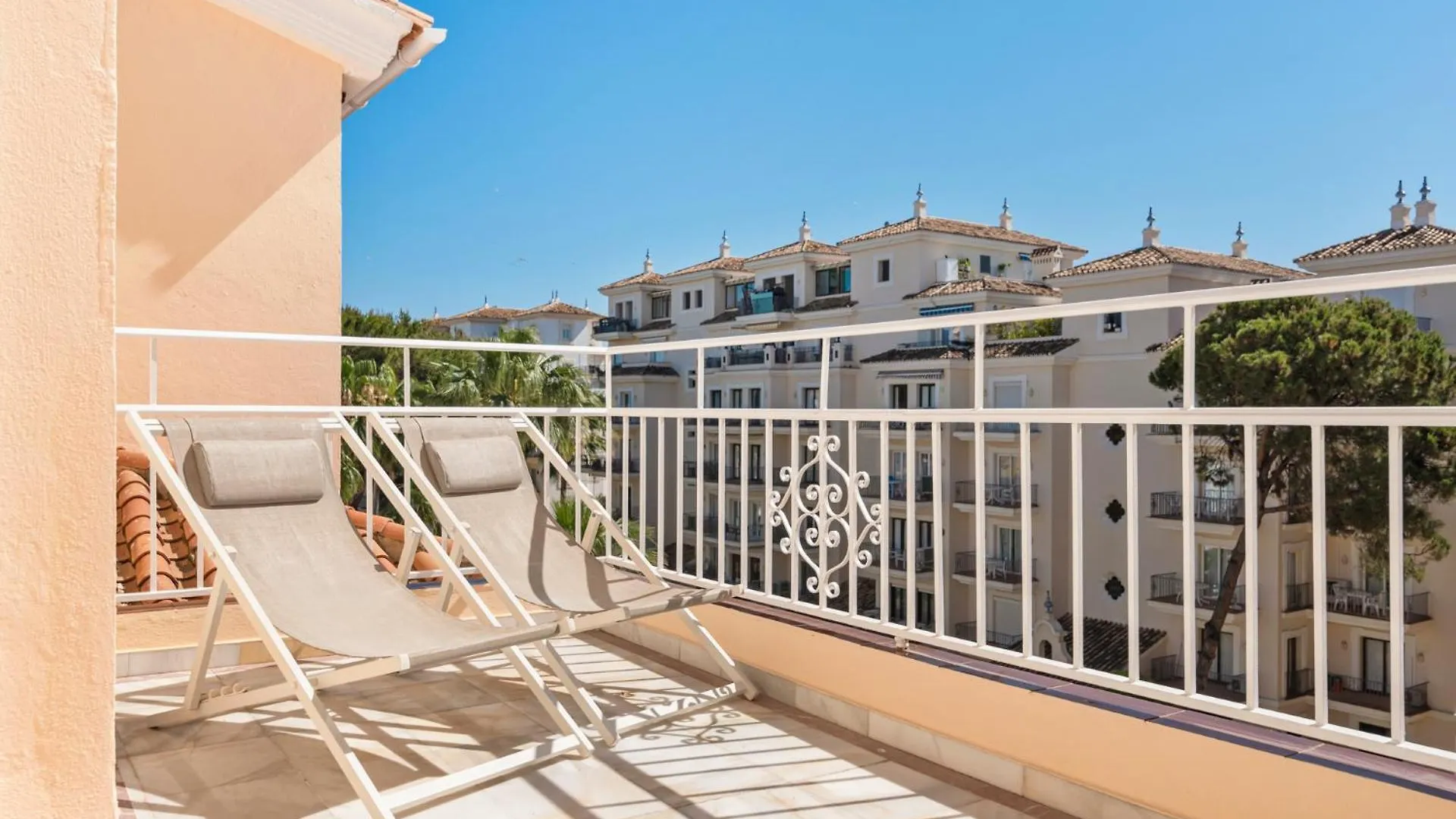 Atico En Puerto Banus Frente Al Mar Apartment Marbella
